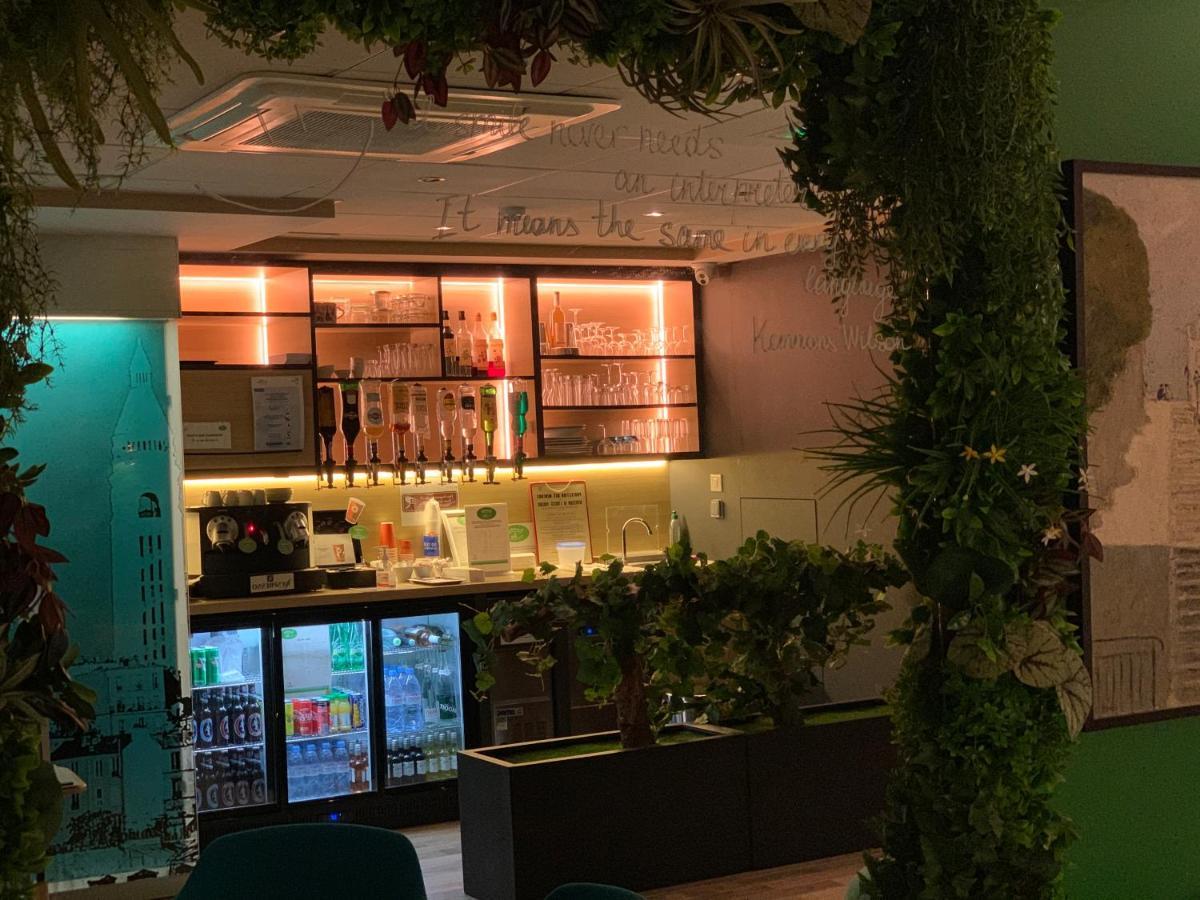 Holiday Inn Paris Montmartre By Ihg Exterior foto