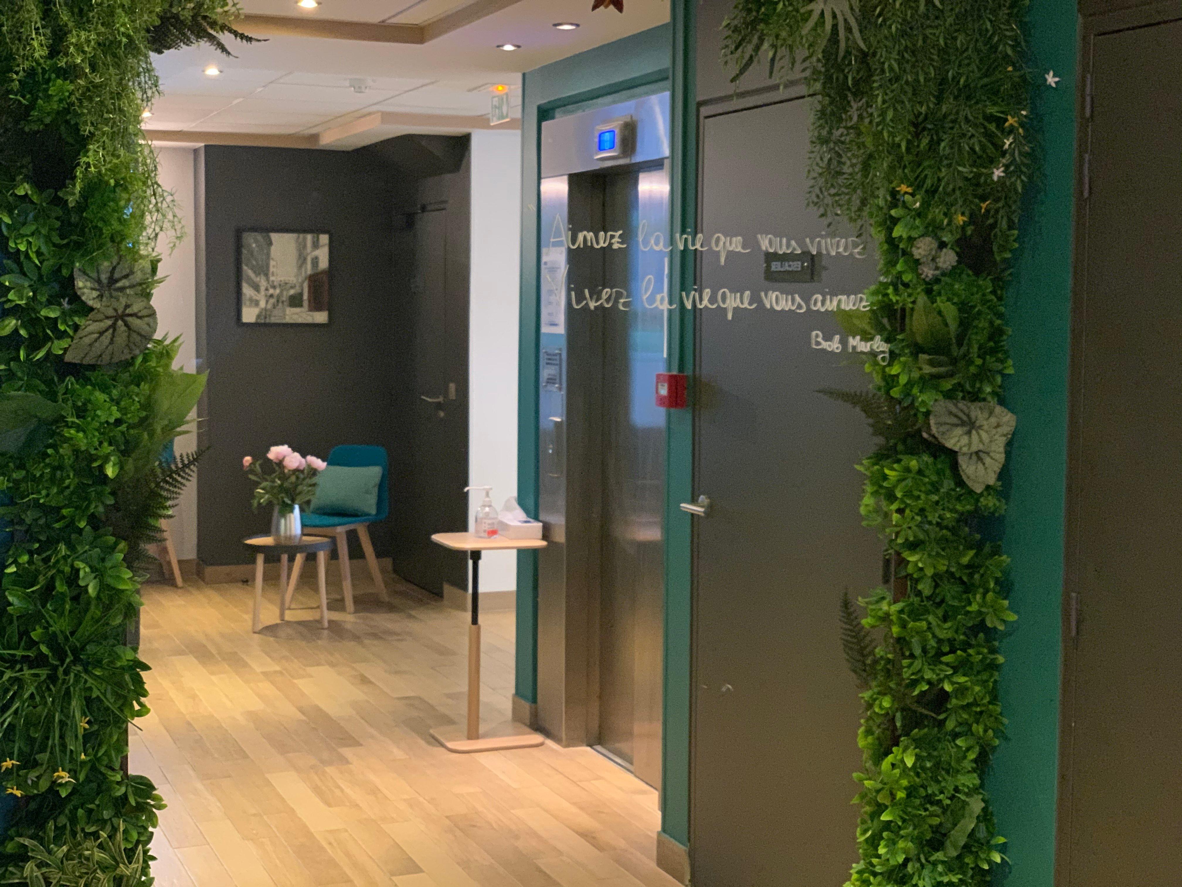 Holiday Inn Paris Montmartre By Ihg Exterior foto